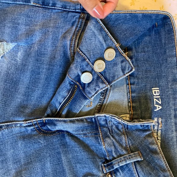 RIPPED SKINNY JEANS - Picture 5 of 16